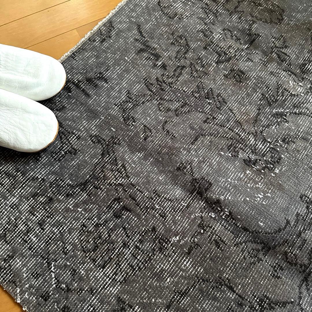 92.5×92.5 正方形　ダークグレイ　ボタニカル　トルコヴィンテージラグ