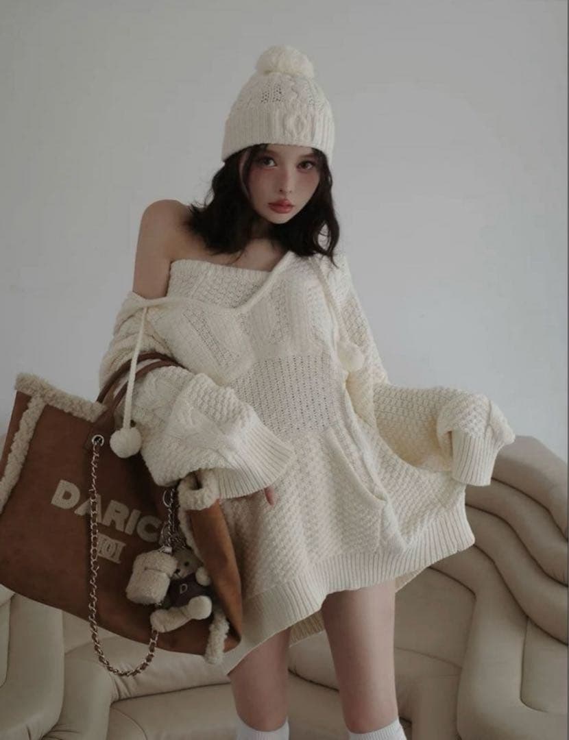 ケーブルDDロゴVネックニットフーディ