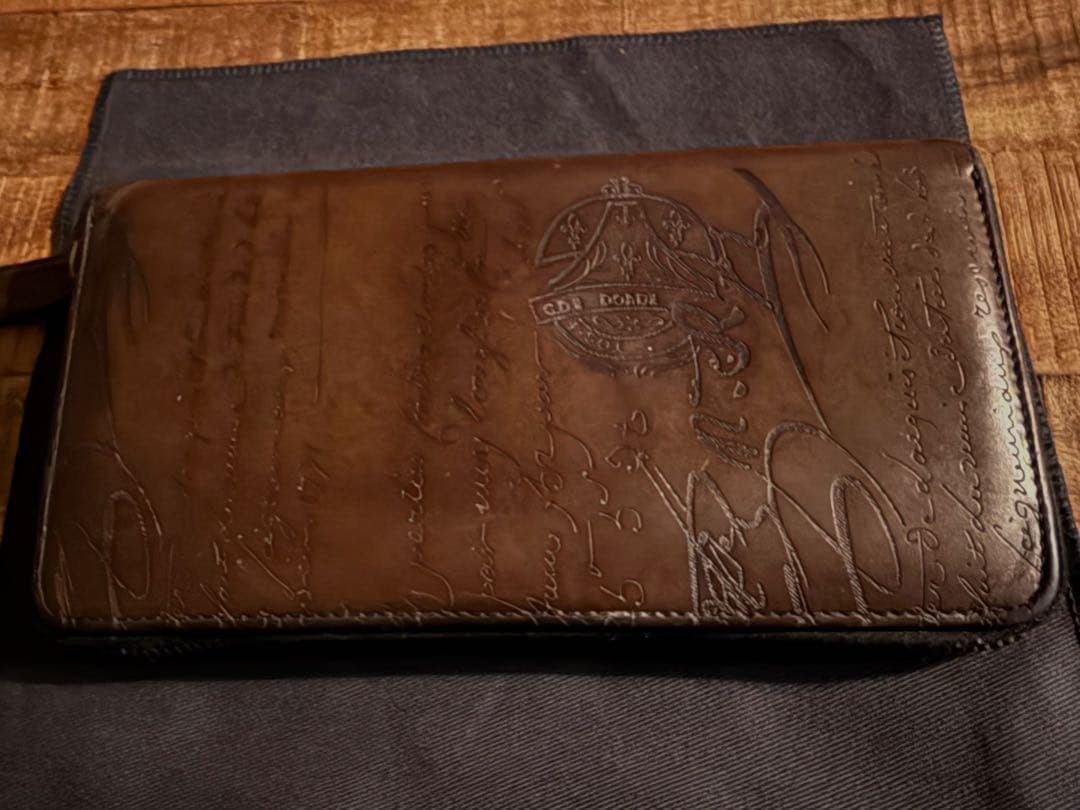 BERLUTI イタウバ ロングジップウォレット ヴェネチアカーフレザー