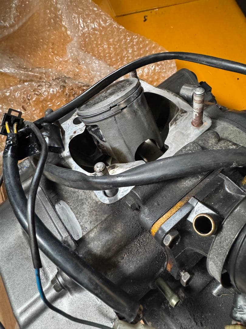 サイタマ　SUZUKI ガンマ125 エンジン腰下　本体