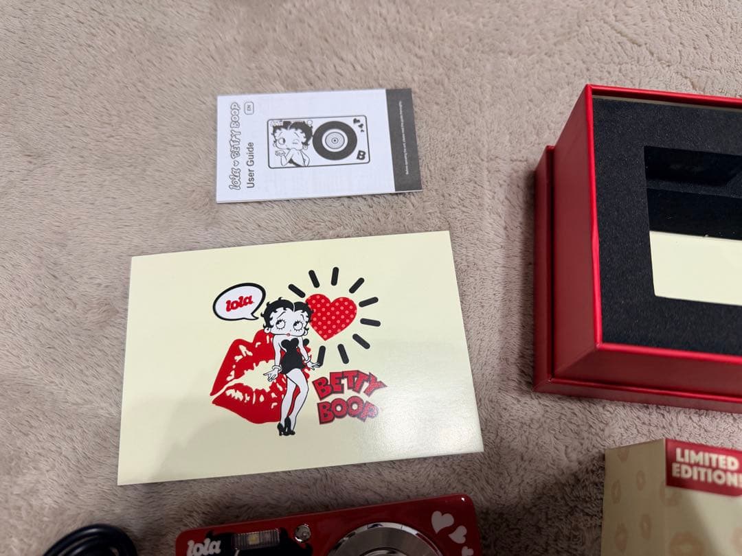 ベティーブープ　デジカメ LOLA 平野紫耀