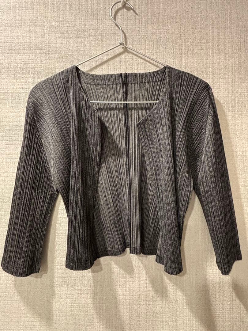 pleatsplease ダークグレー　カーディガン