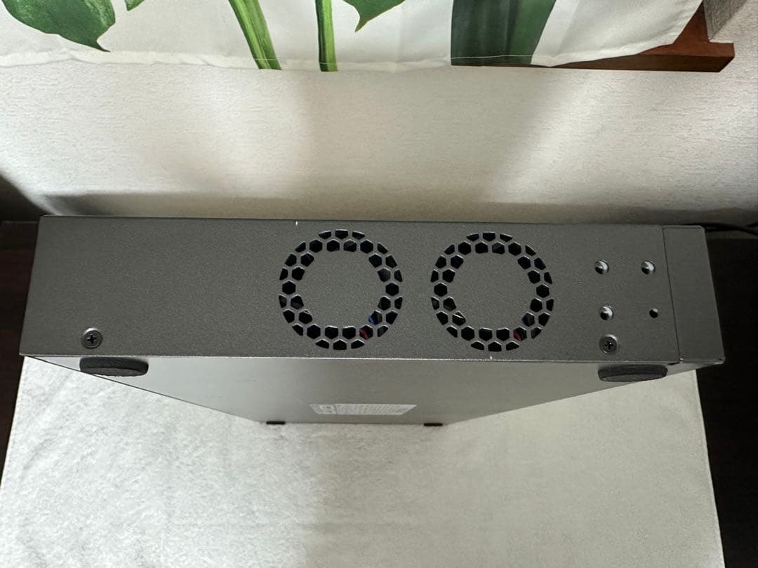 NETGEAR XS708Ev2｜8ポート 10GbE スイッチ美品・動作確認済