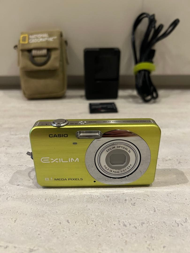 CASIO EXILIM 8.1メガピクセル デジタルカメラ　動作確認済み
