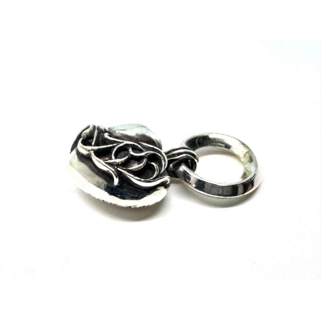 クロムハーツ　ハート　チャーム　ネックレス