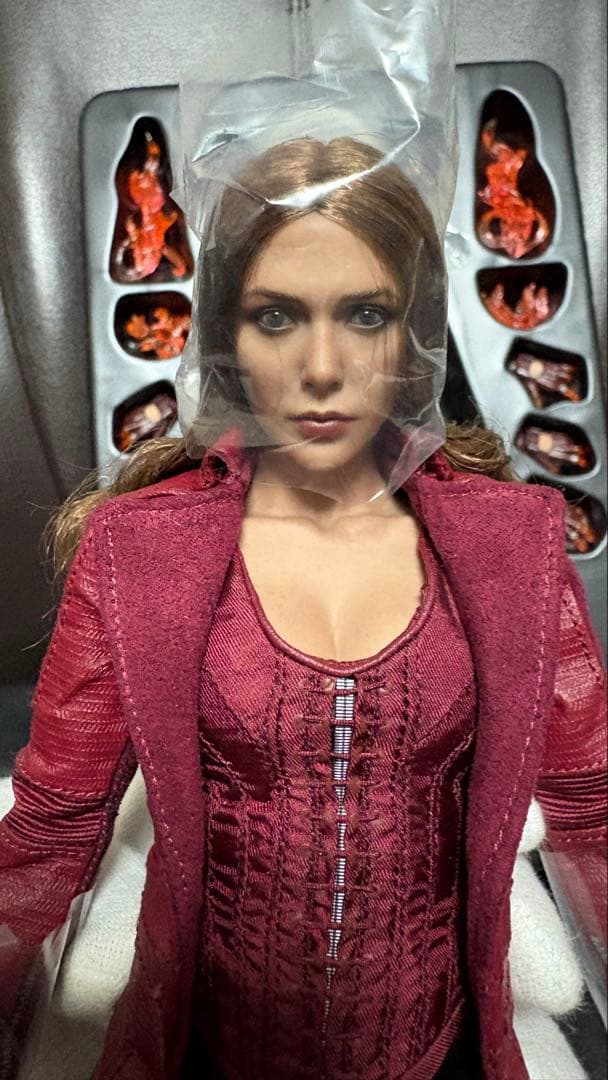 【最終値引き】ホットトイズ　スカーレットウィッチ シビルウォー 美品　一部劣化有