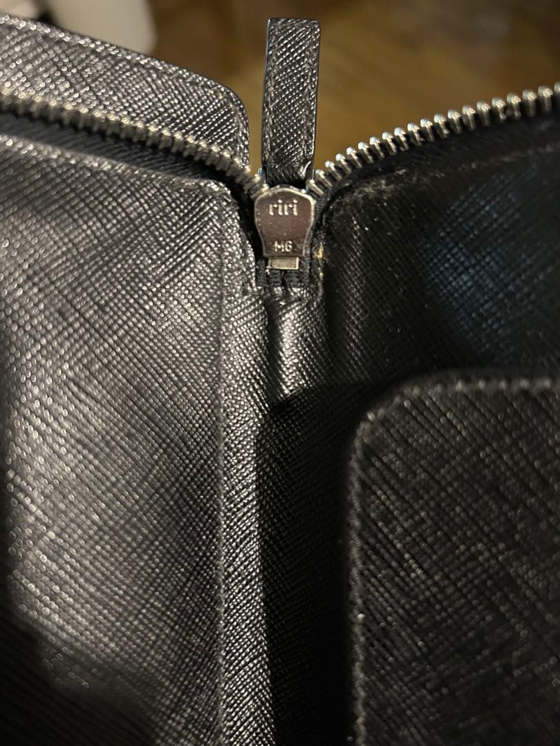 プラダ　PRADA クラッチバッグ