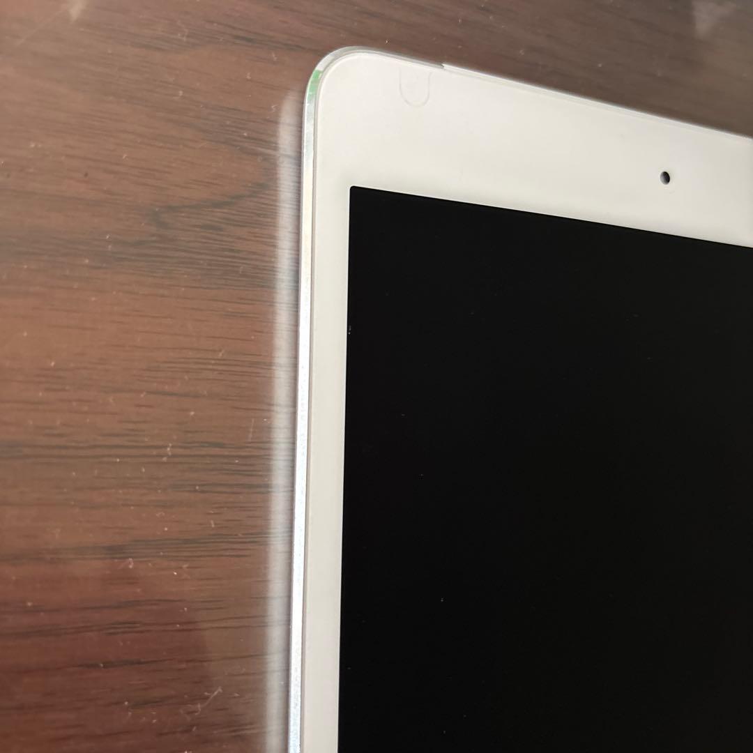 Apple iPad mini4本体シルバー