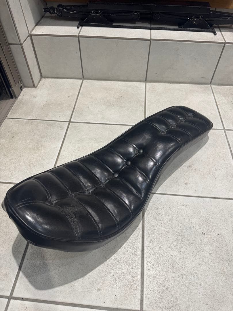 ラペラシート LePera ショベル 4速フレーム　ハーレー