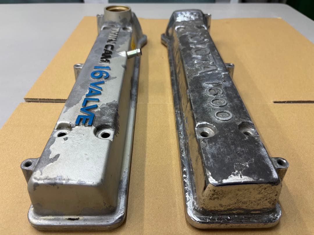 AE86 4AGヘッドカバー