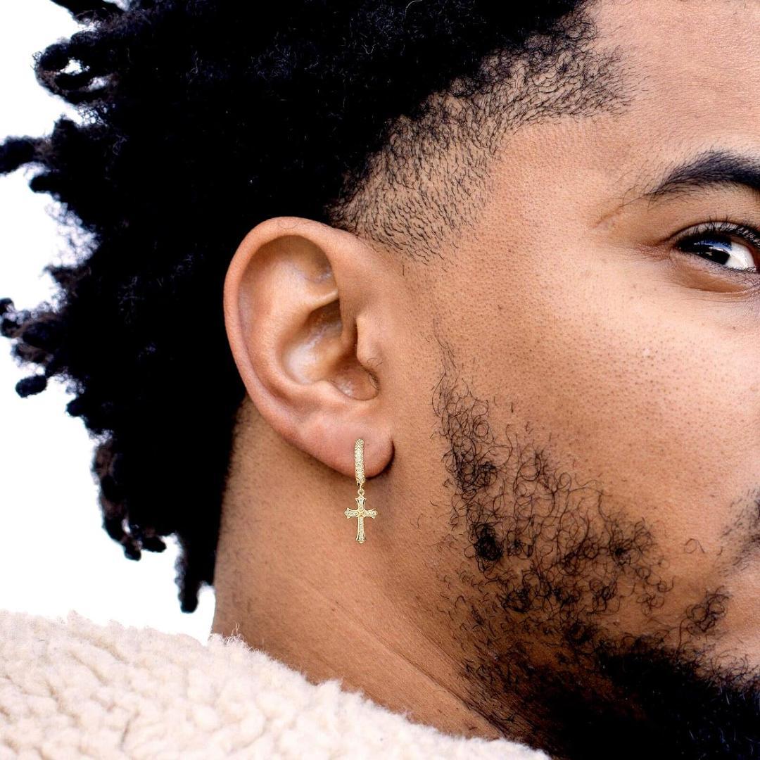 メンズ　クロス ピアス 十字架 フープピアス 　ゴールド