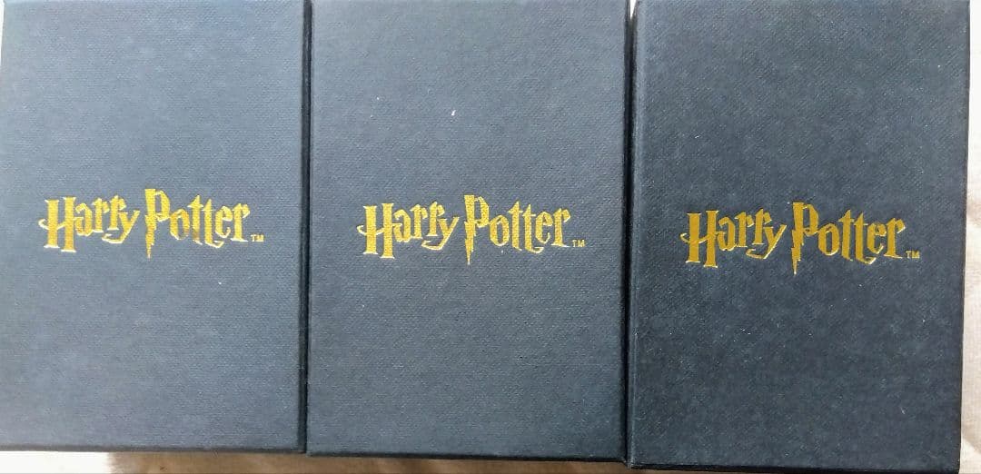 ハリー・ポッター　トロフィー　ガラス水晶　箱入り　４本