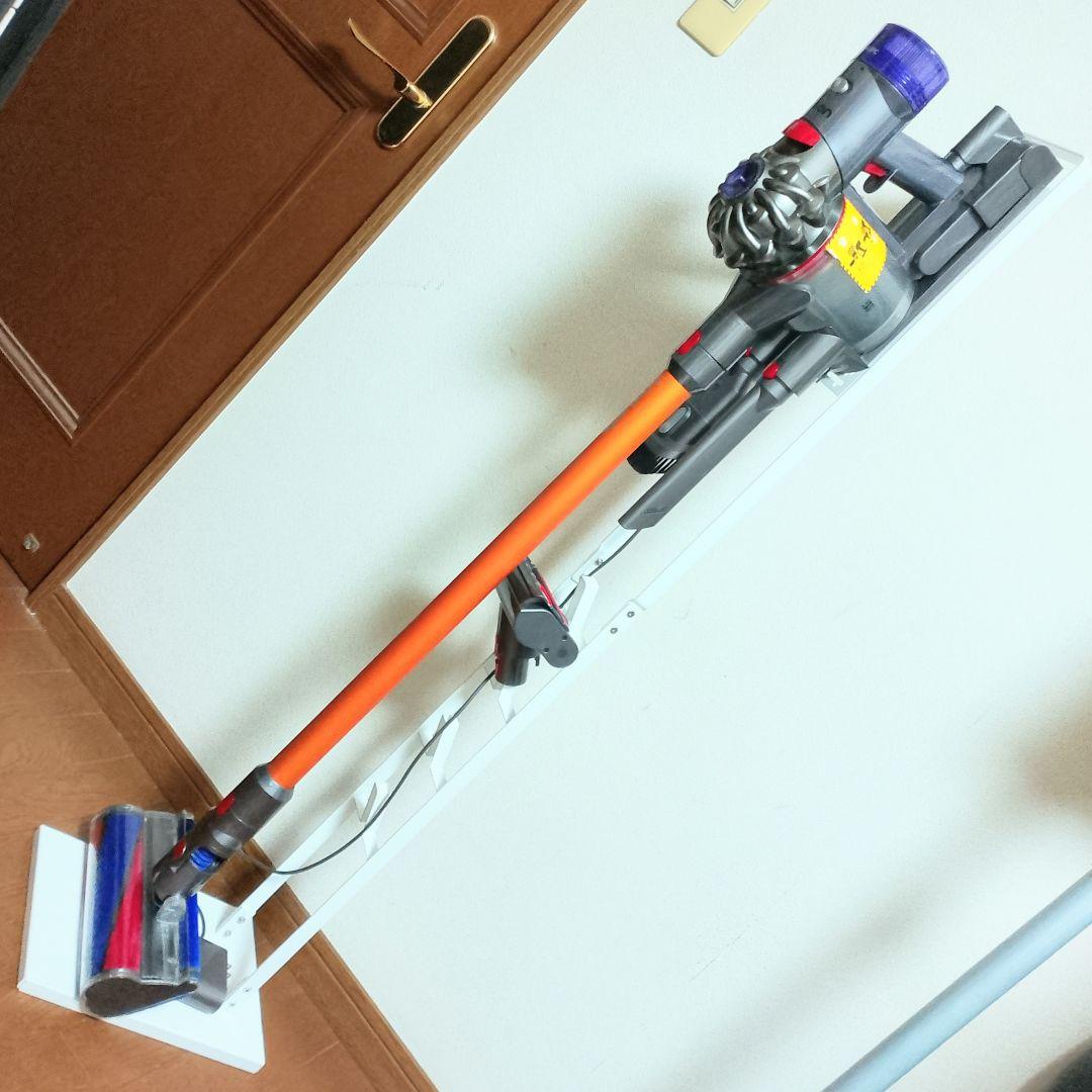 Dyson　V8 fluffy+　サイクロンクリーナー　スタンド付き