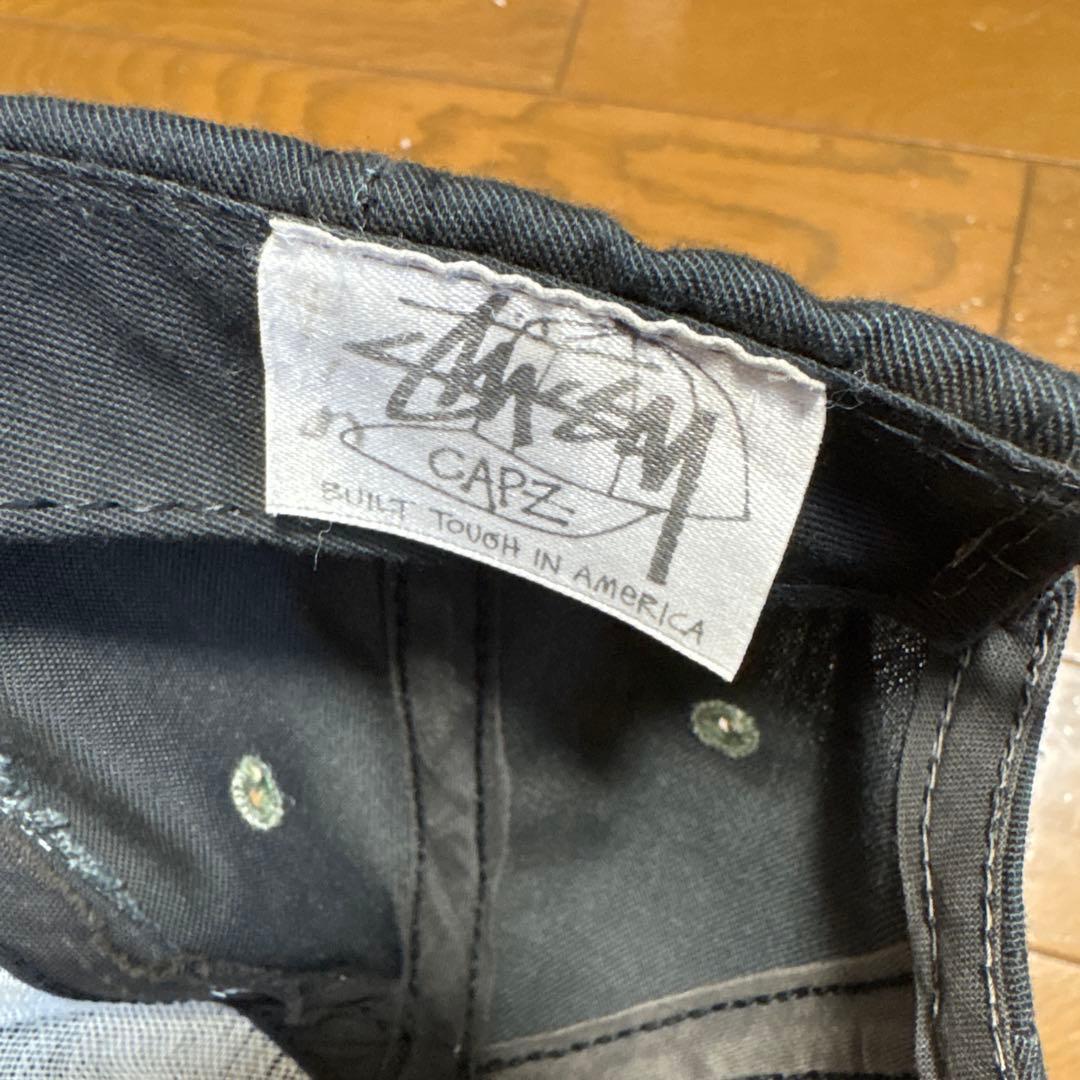 Stussy ブラック カーキ キャップ