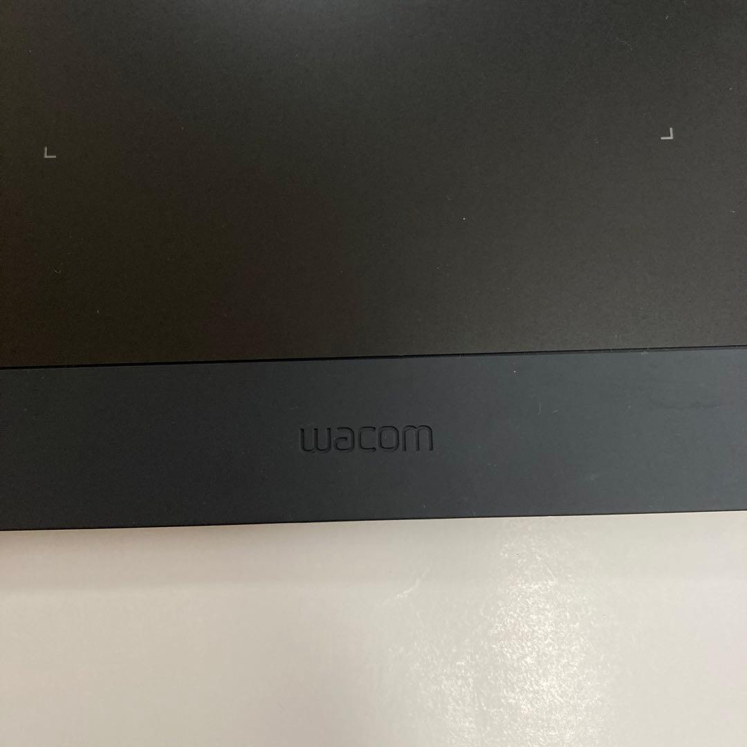 【箱なし】Wacom Intuos Pro PTH-651