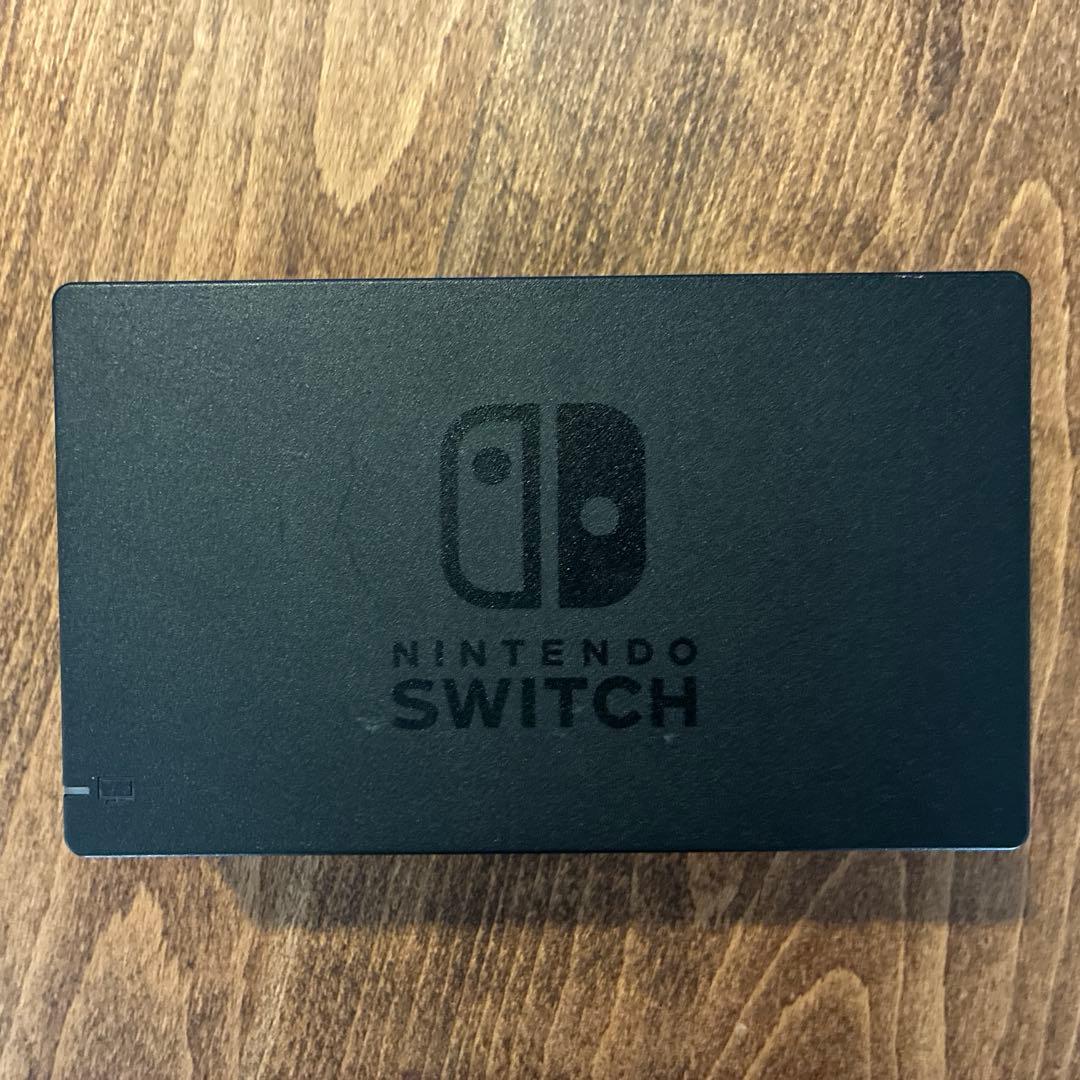 Nintendo Switch本体6年使用Joy-Conやや不具合あり傷汚れあり