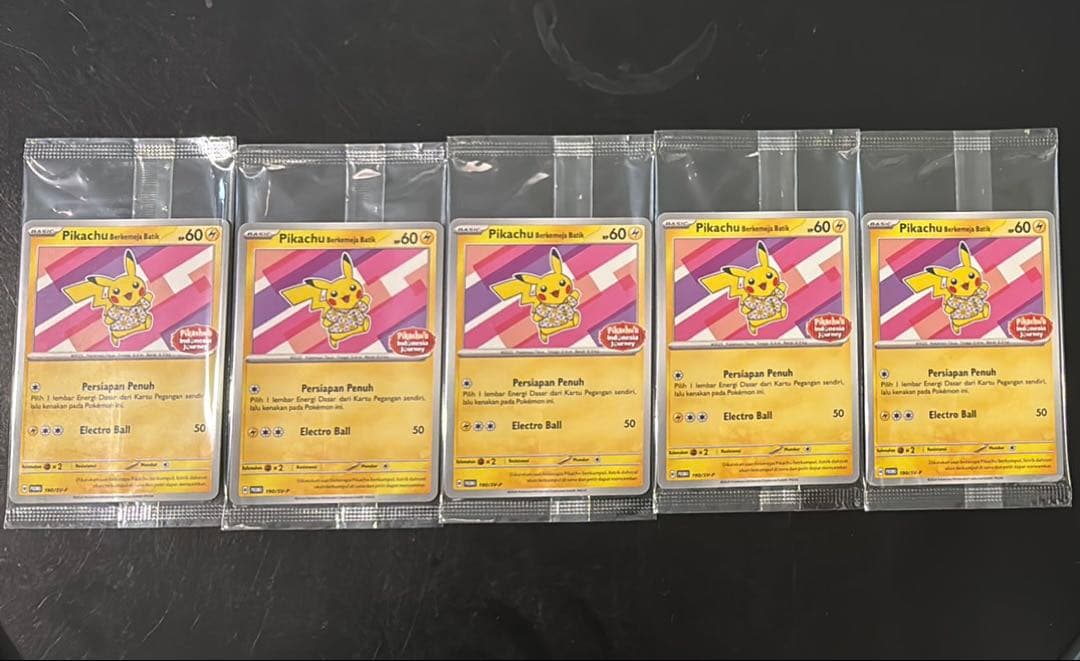 Pikachu Berkemajem Batik インドネシア190/SVーP