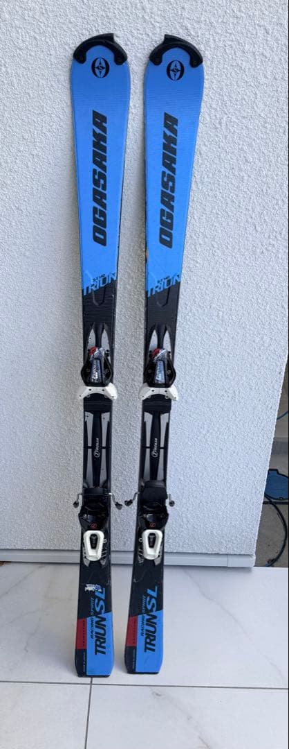 ま*や様 子供用スキー板140cm オガサカ　トライアン