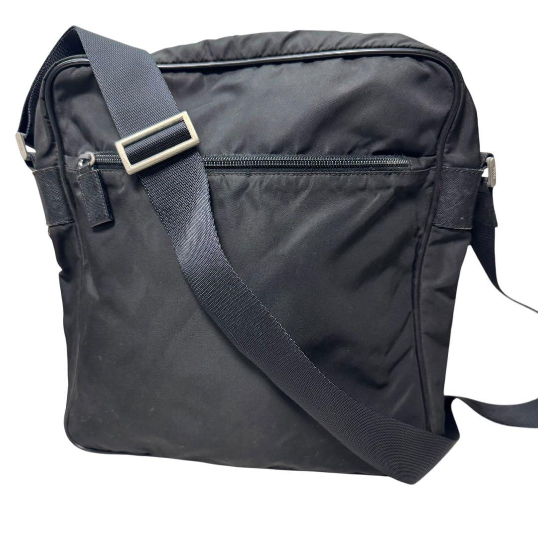 プラダ　PRADA ショルダーバッグ　三角ロゴ　メッセンジャーバッグ