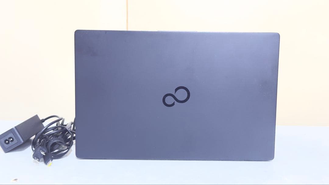 fujitsu U9312/K i5 1245U 8/256 13.3インチ