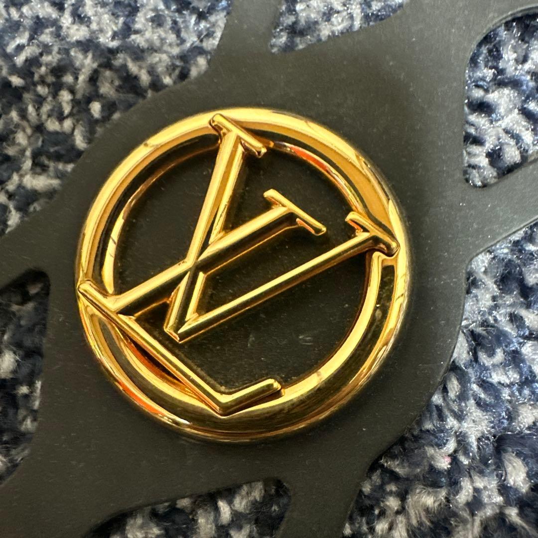 Louis Vuitton ブラックストラップ