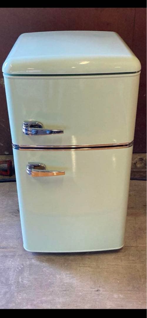 一人暮らし用冷蔵庫 レトロスタイル※3月中旬以降の発送