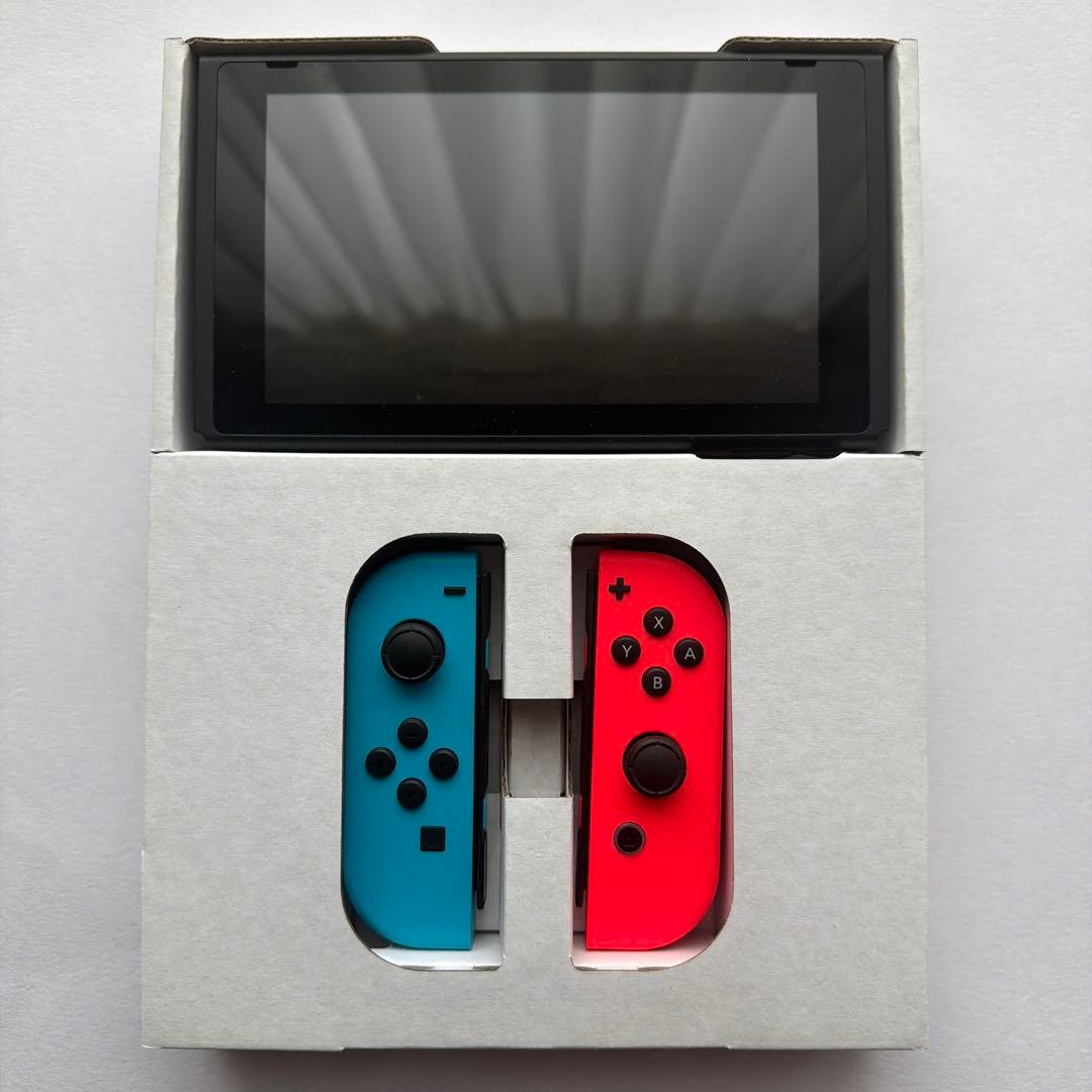 H*a様 Nintendo Switch 本体 青/赤 Joy-Con付き