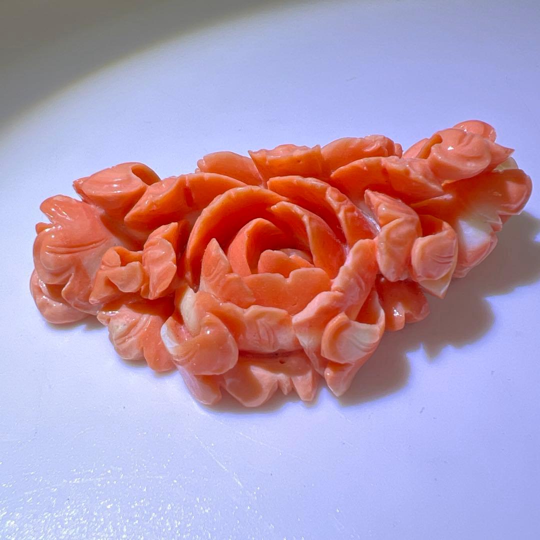 本赤珊瑚　大振バラ彫刻　31g 東Y8-0203☆2F