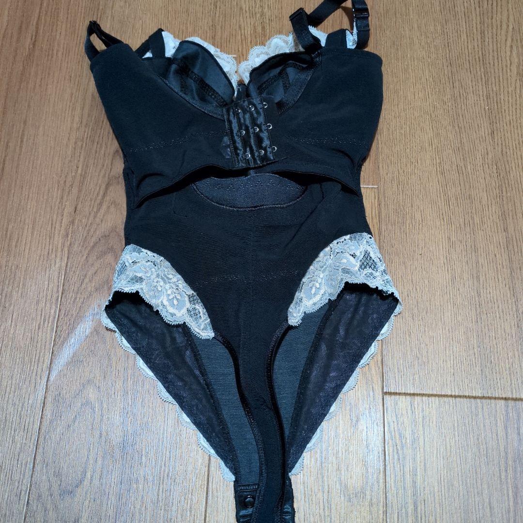 グラントイーワンズ　Tバックボディスーツ ブラック