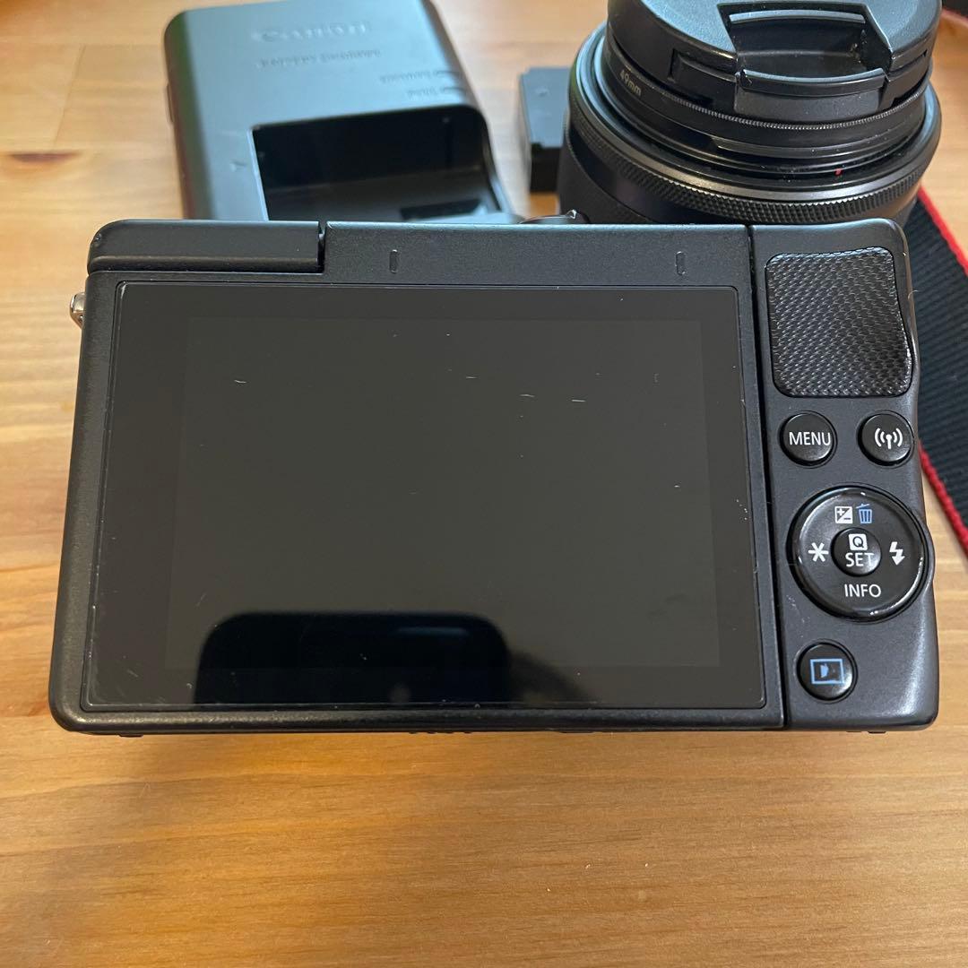 Canon EOS M100 ミラーレスカメラ 15-45mm