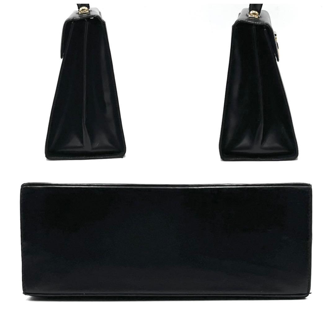 極美品● フェラガモ ハンドバッグ ガンチーニ 金具 ブラック レザー