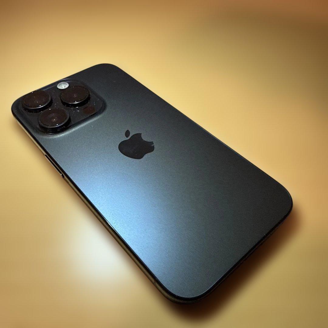 Apple iPhone 15 Pro ブルーチタニウム