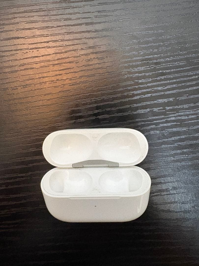 AirPods pro2 充電ケース付き 右耳のみ