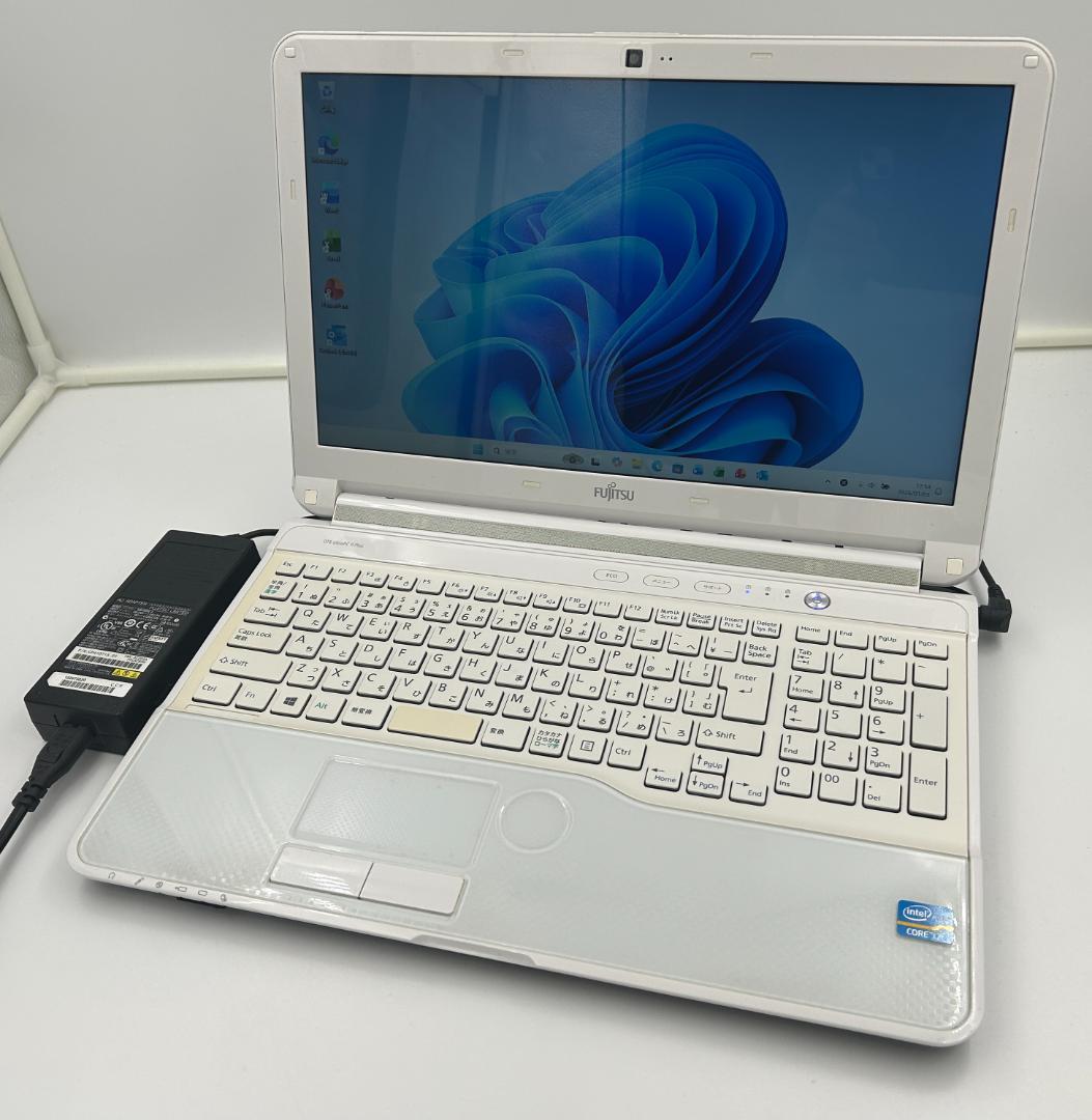 ノートパソコン windows11 オフィス付き core i5 AH54/HW