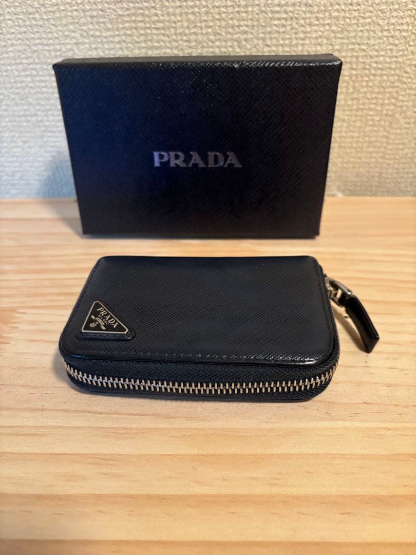 PRADA サフィアーノトライアングル　ケース/カードホルダー