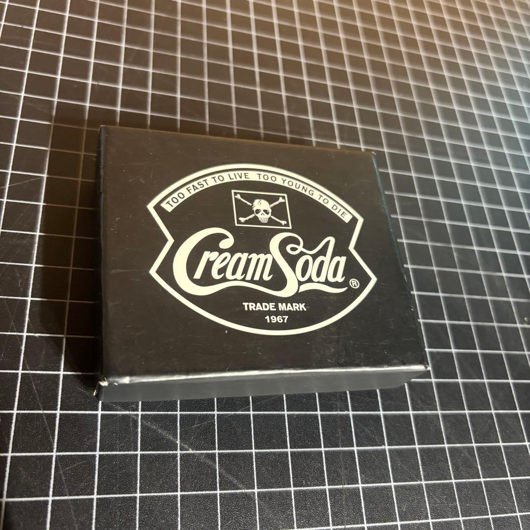 クリームソーダ ロゴ バックル ベルトなし