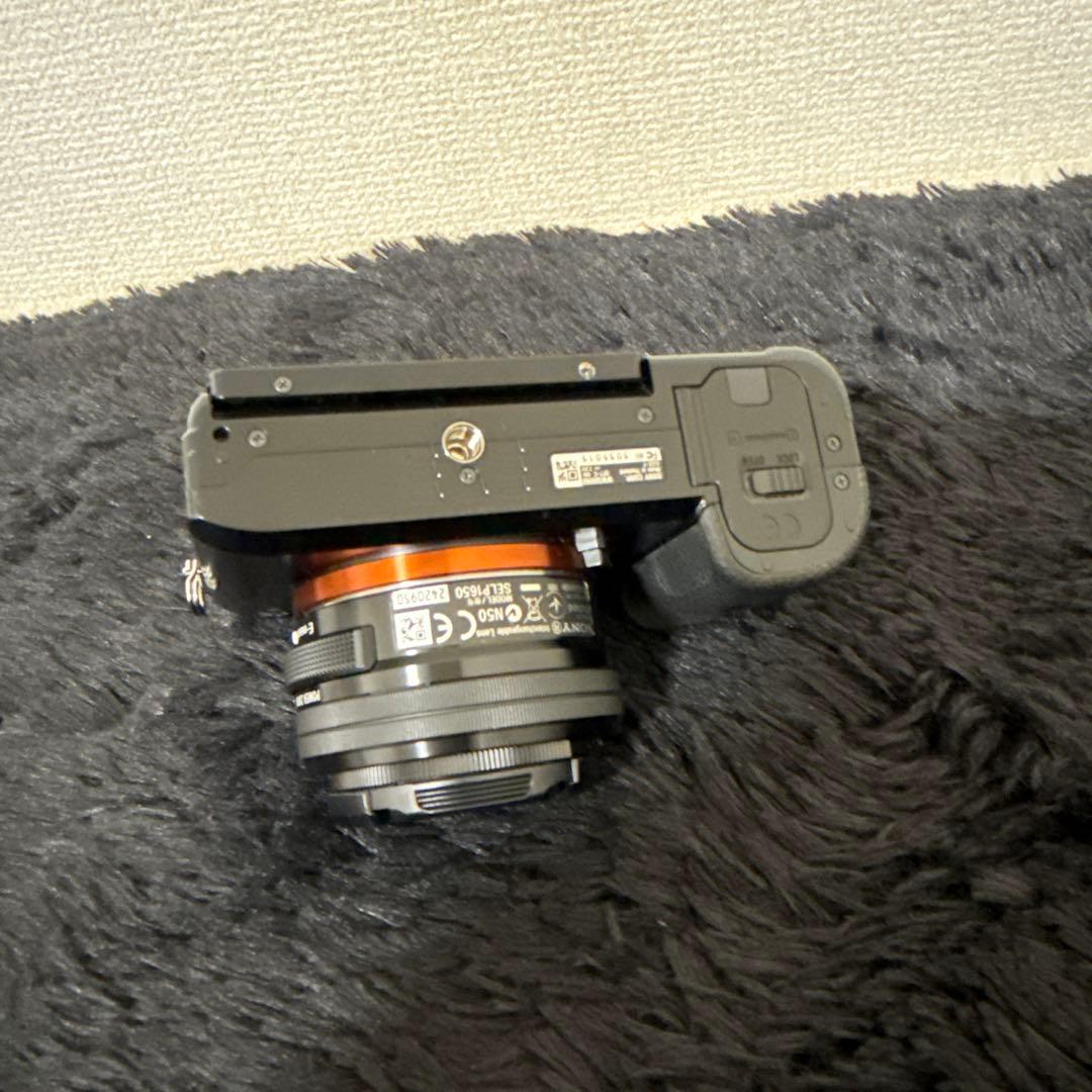 高級 SONY ILCE-7 α7 ミラーレス一眼 カメラ レンズ付き
