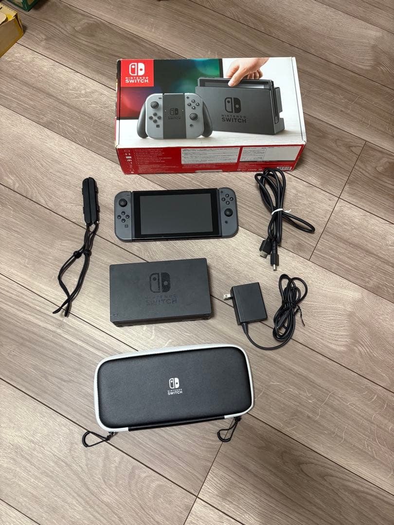 Switch本体　マリオカートデラックス8付き