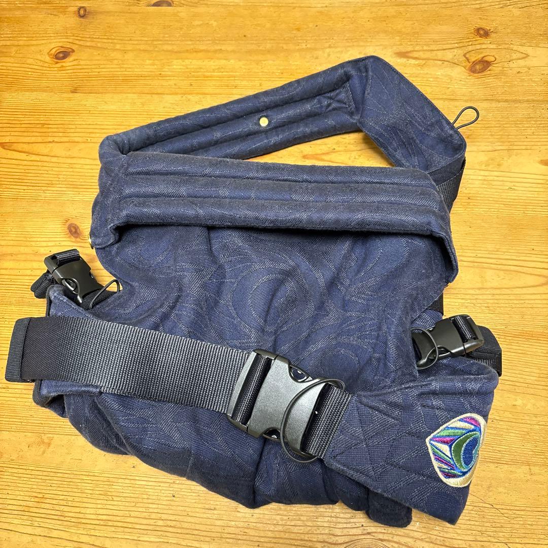 artipoppe アーティポッペ　抱っこ紐　ネイビー