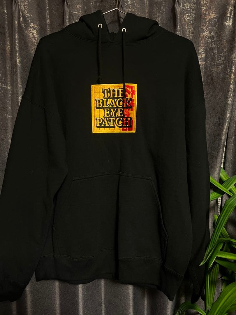 BLACK EYE PATCH ブラックパーカー M