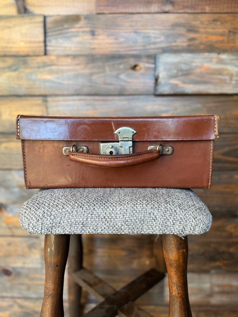 イギリス製　小型レザートランク