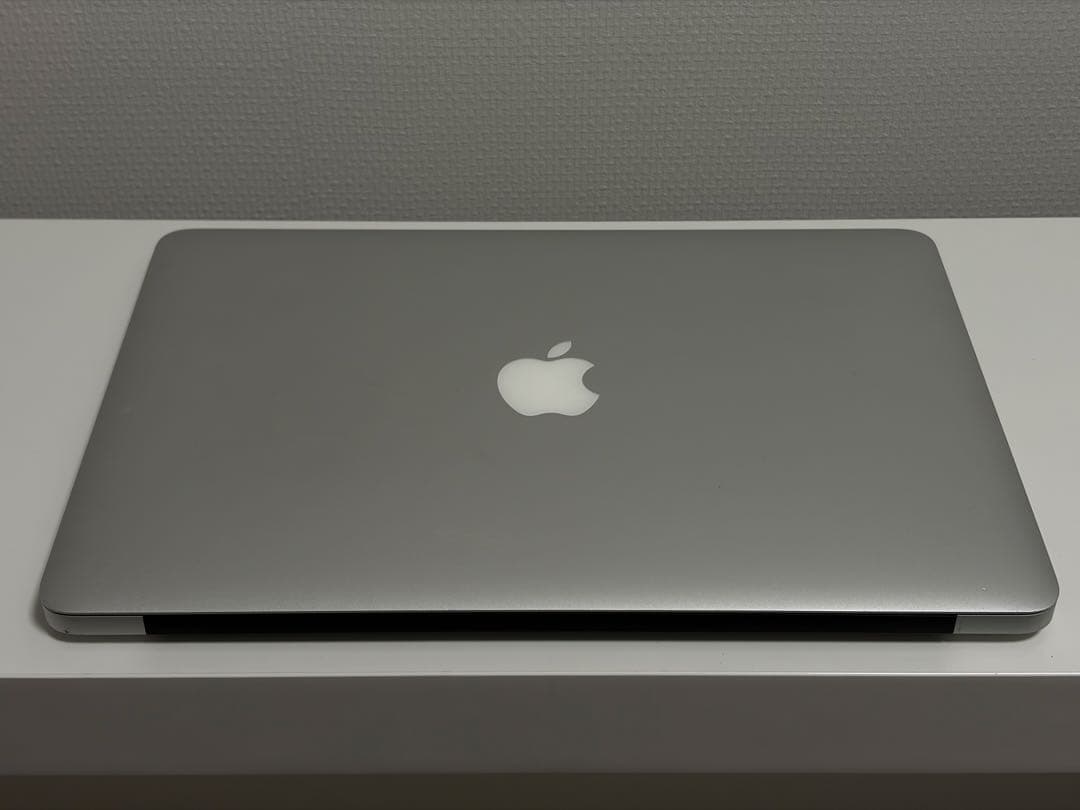 MacBook Air 2017 13インチ メモリ8GB 純正充電器付 訳あり