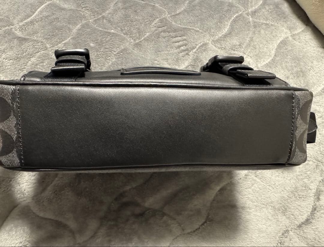 『中古美品』コーチ（coach）　メッセンジャーバッグ