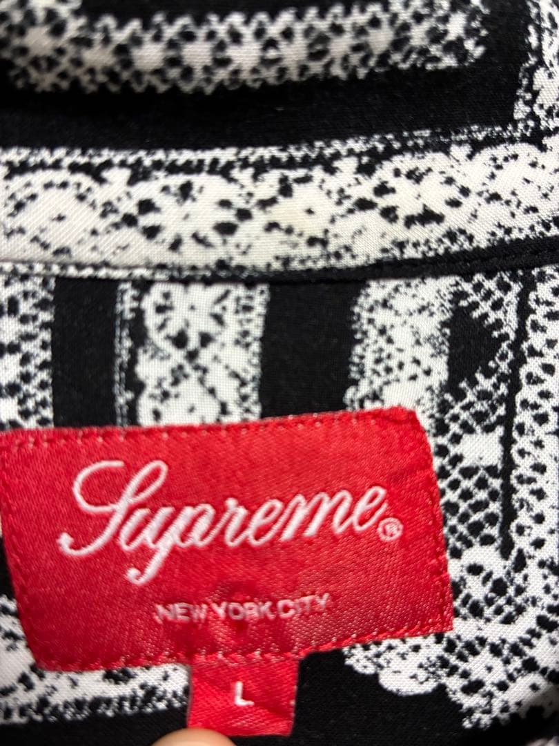 ゴジラ　supreme レーヨンシャツ　長袖シャツ　総柄