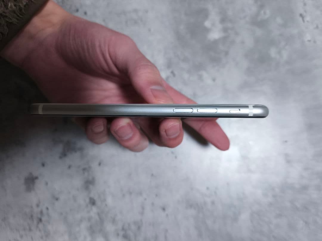 スマートフォン本体 iPhone SE (2020) 64GB SE2