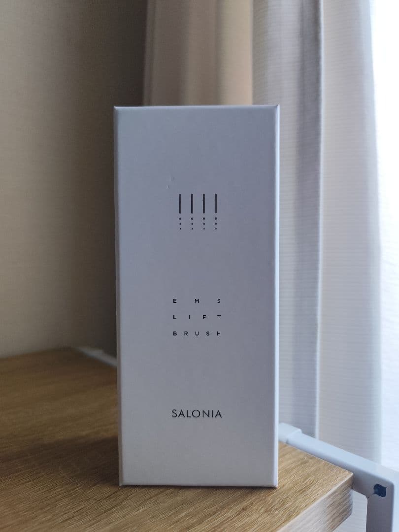 ✨新品・未開封・未使用✨サロニア　SALONIA　EMSリフトブラシ／シルバー