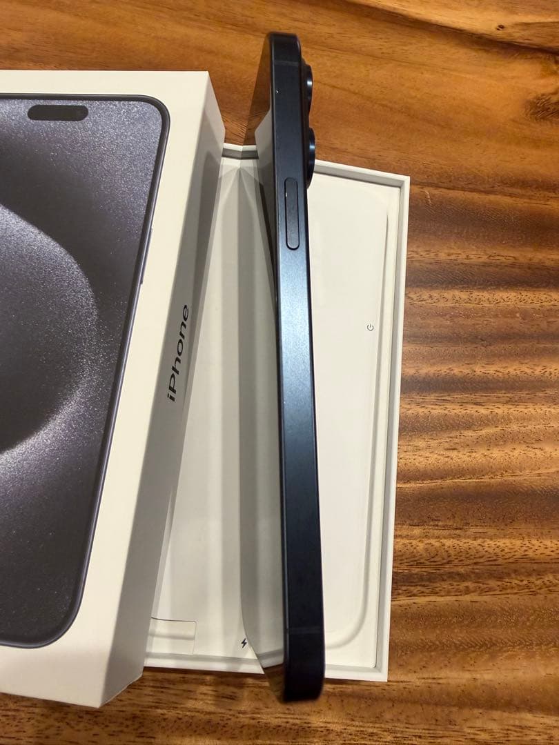 【美品】iPhone 15 Pro Max 256GB ブルー 90%