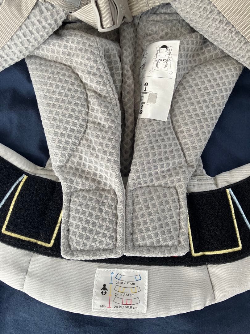エルゴベビー メッシュ抱っこ紐 グレー　オムニブリーズ