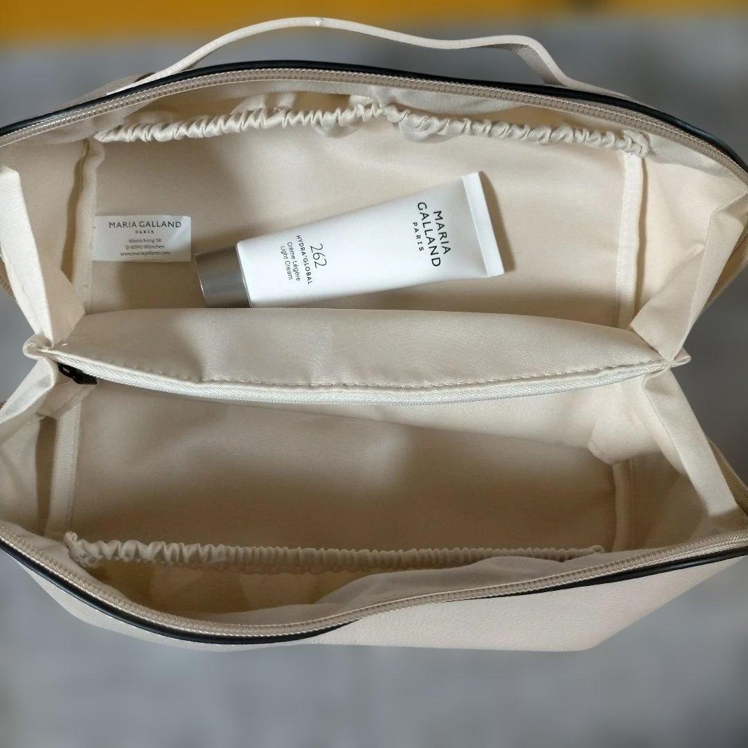 マリアギャランクリーム262とマリアギャランロゴいりオリジナルポーチ