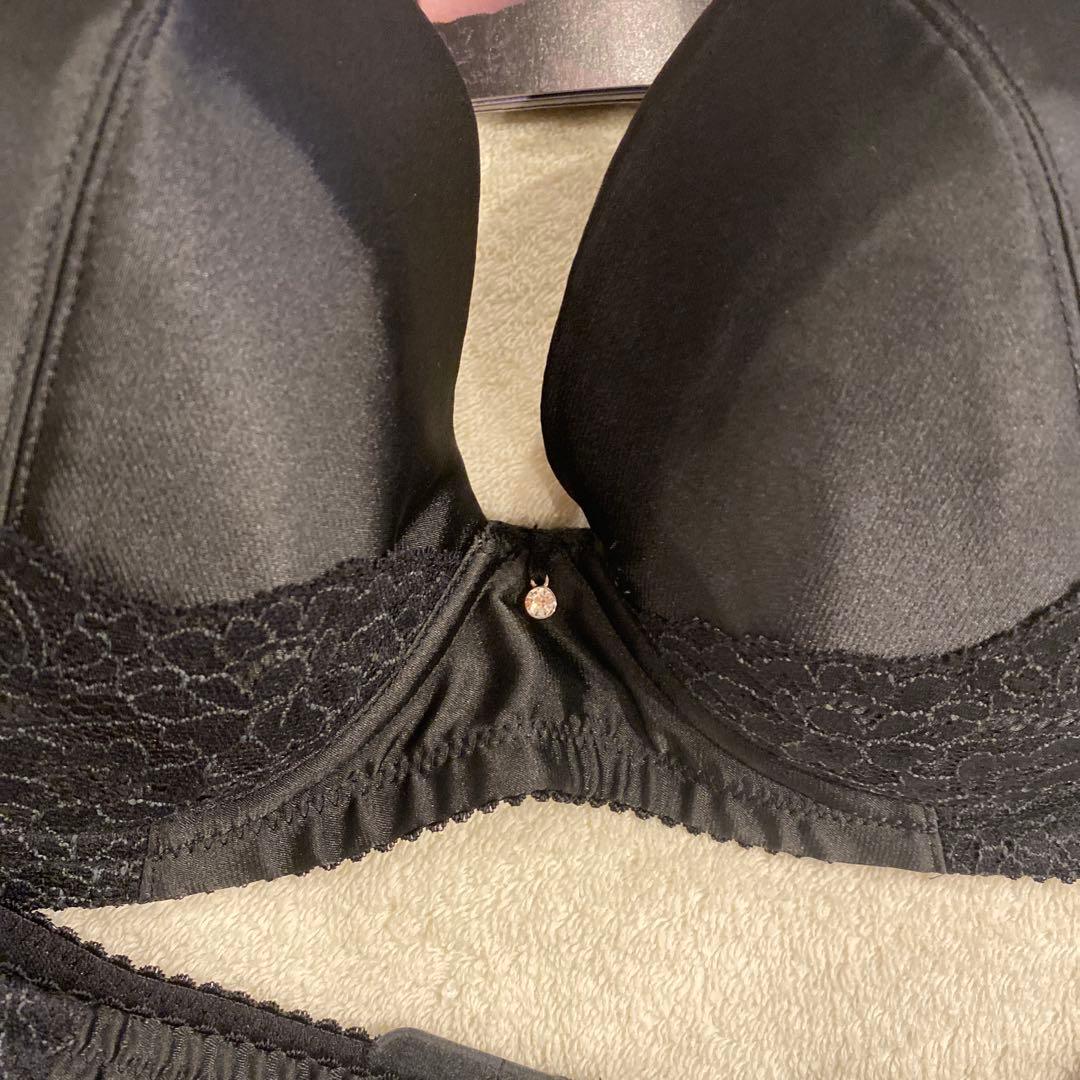 サルート 75Gキューティーハニー ブラックG75&Lショーツ&ガーター